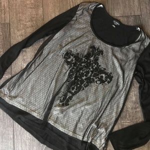 DayTrip Buckle Black Cross Long Sleeve Top Large